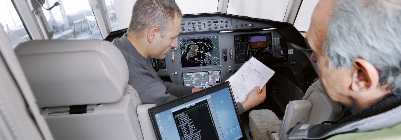 ATS_Aircraft_Services_Komponentenservice_Avionik_Software.jpg